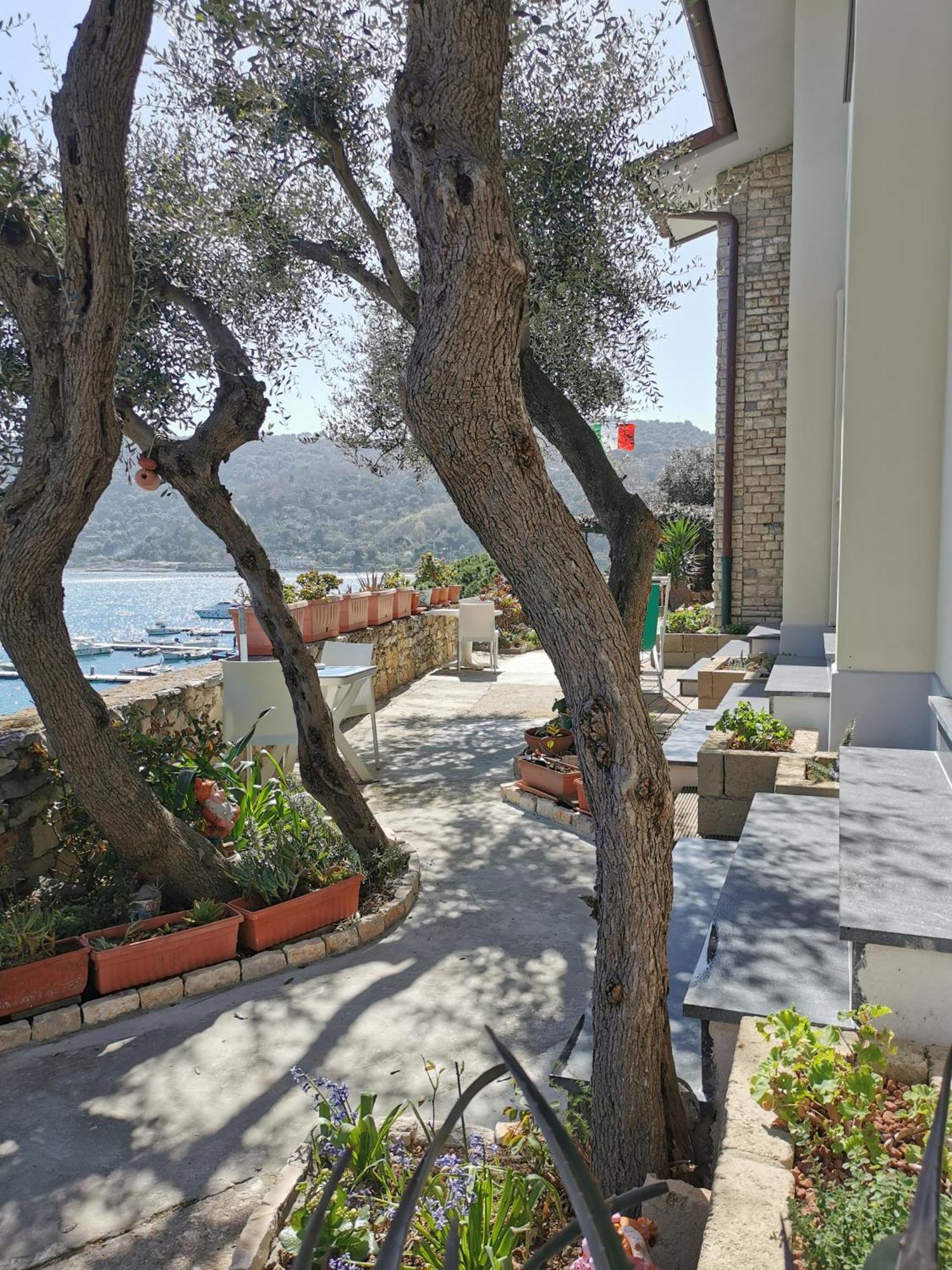 B&B La Palafitta Портовенере Экстерьер фото
